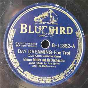 Glenn Miller And His Orchestra - Day Dreaming / A String Of Pearls FLAC